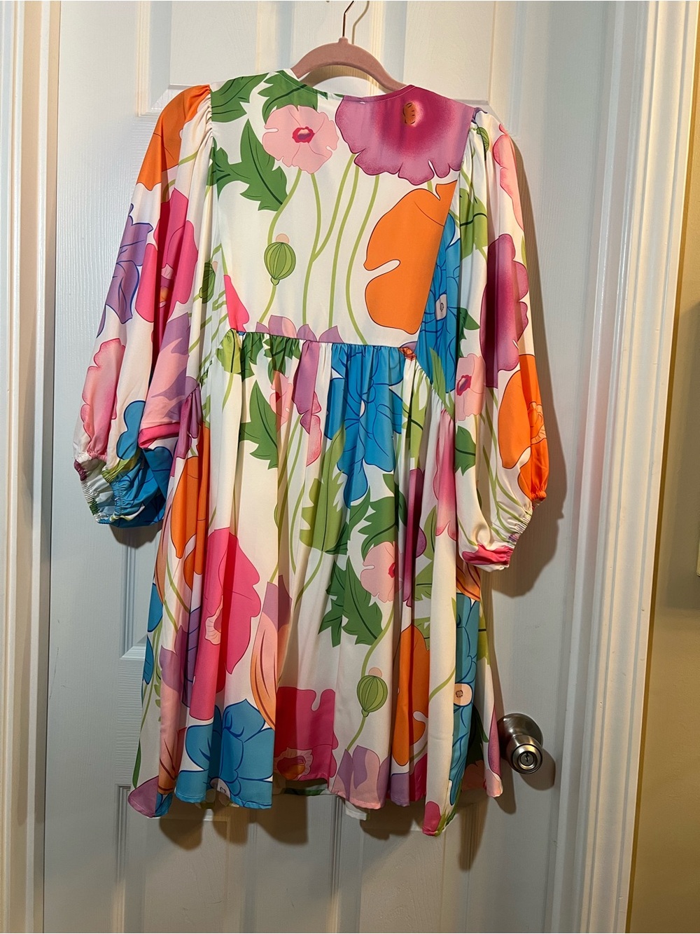 🦋 NWT entro harlow dress in white with multi flowers 🌺 size large - Picture 4 of 6